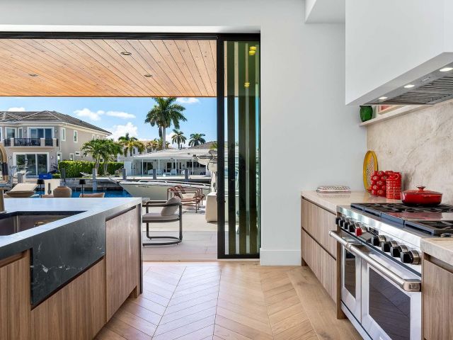 Home for sale at 2900 NE 7th Drive - photo 6644083