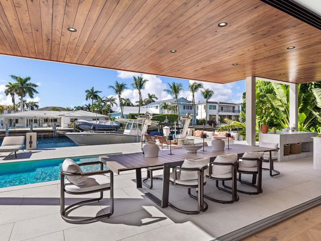 Home for sale at 2900 NE 7th Drive - photo 6644087