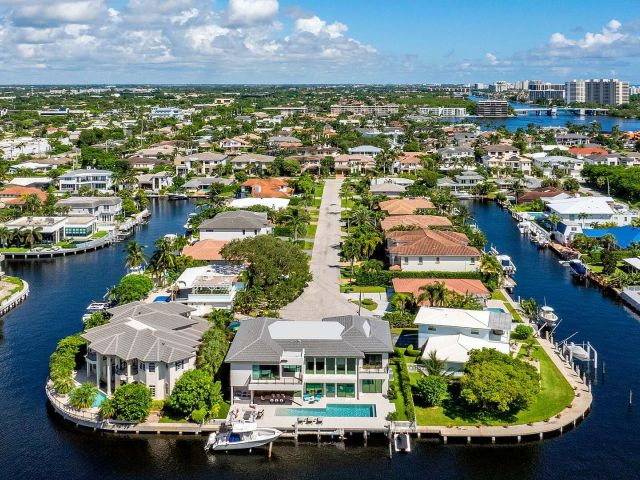 Home for sale at 2900 NE 7th Drive - photo 6644097