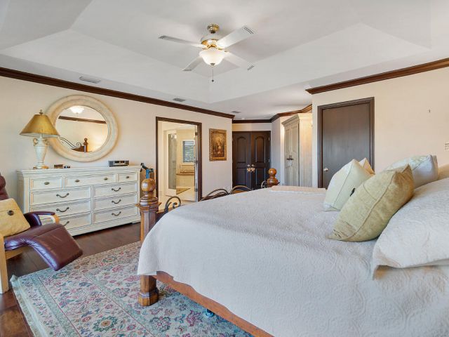 Home for rent at 4407 Woodfield Boulevard - photo 6644336