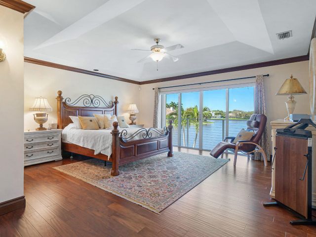 Home for rent at 4407 Woodfield Boulevard - photo 6644337