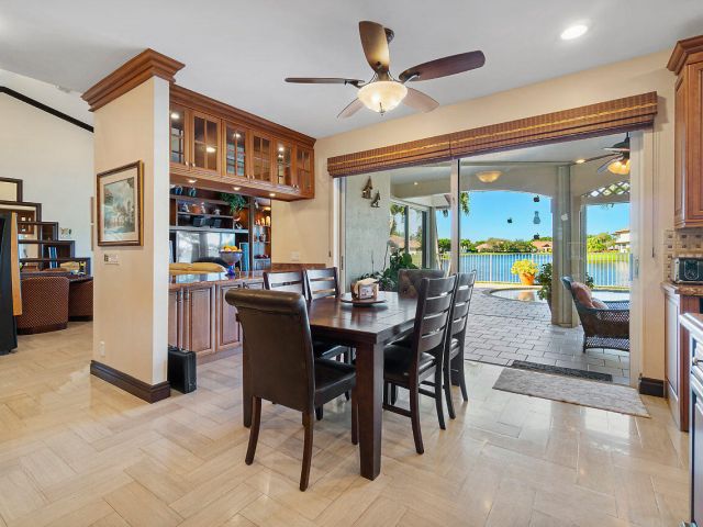 Home for rent at 4407 Woodfield Boulevard - photo 6644338