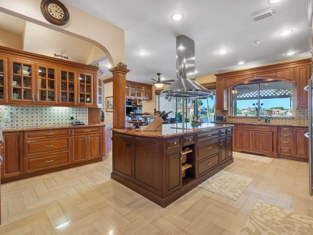 Home for rent at 4407 Woodfield Boulevard - photo 6644339