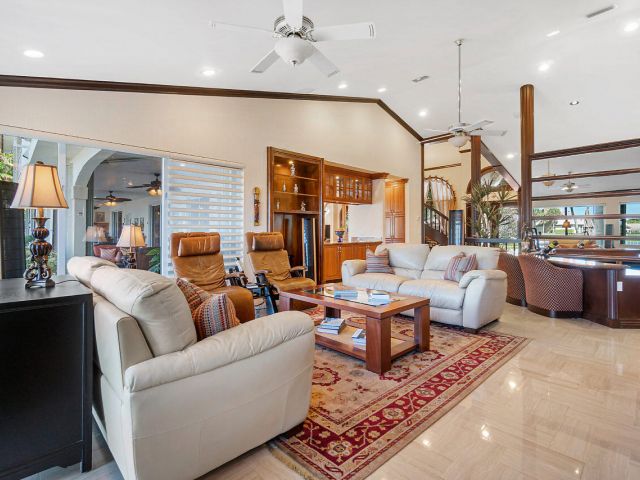 Home for rent at 4407 Woodfield Boulevard - photo 6644343