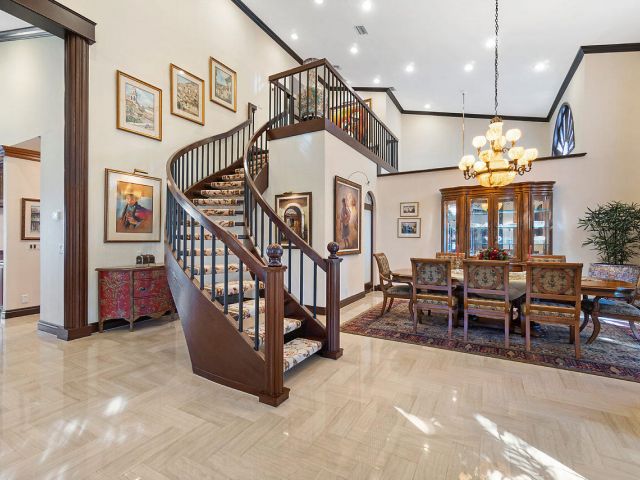 Home for rent at 4407 Woodfield Boulevard - photo 6644348