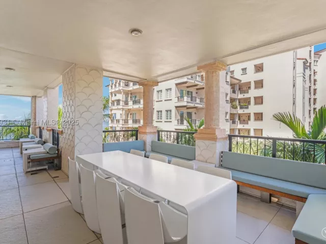4-bedroom condo for sale in Miami Beach - 5134 Fisher Island Dr 5134 - MondialRealty