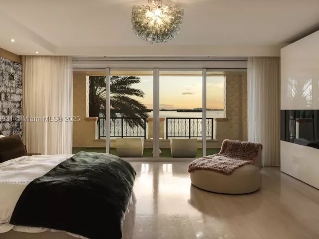 4-bedroom condo for sale in Miami Beach - 5134 Fisher Island Dr 5134 - MondialRealty