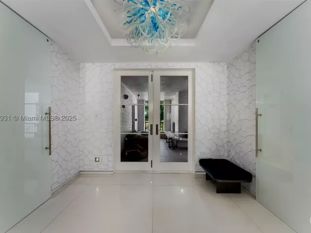 4-bedroom condo for sale in Miami Beach - 5134 Fisher Island Dr 5134 - MondialRealty
