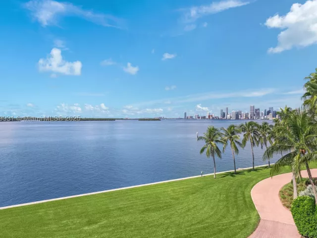 4-bedroom condo for sale in Miami Beach - 5134 Fisher Island Dr 5134 - MondialRealty