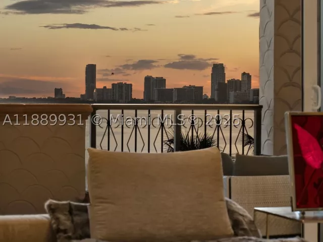 4-bedroom condo for sale in Miami Beach - 5134 Fisher Island Dr 5134 - MondialRealty
