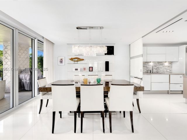 4-bedroom condo for sale in Miami Beach - 5134 Fisher Island Dr 5134 - MondialRealty