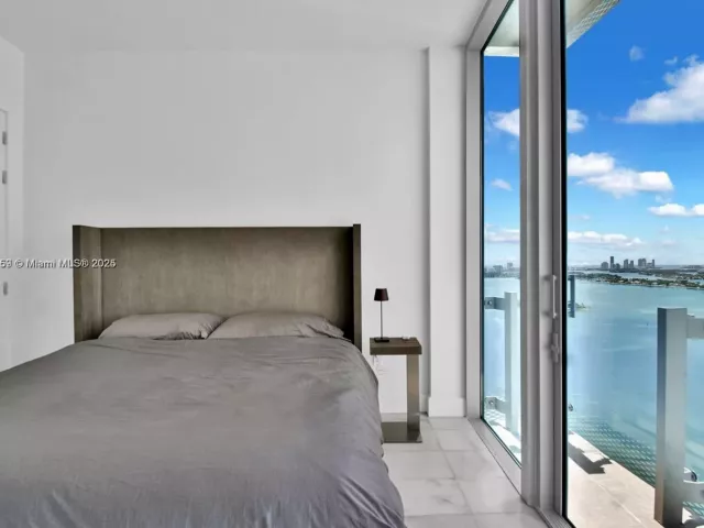 1-bedroom condo for sale in Miami - 700 NE 26th Ter 3104 - MondialRealty
