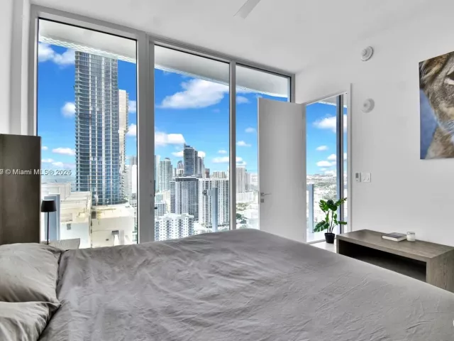 1-bedroom condo for sale in Miami - 700 NE 26th Ter 3104 - MondialRealty
