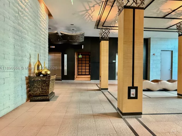 3-bedroom condo for sale in Miami - 900 Brickell Key Blvd 2204 - MondialRealty