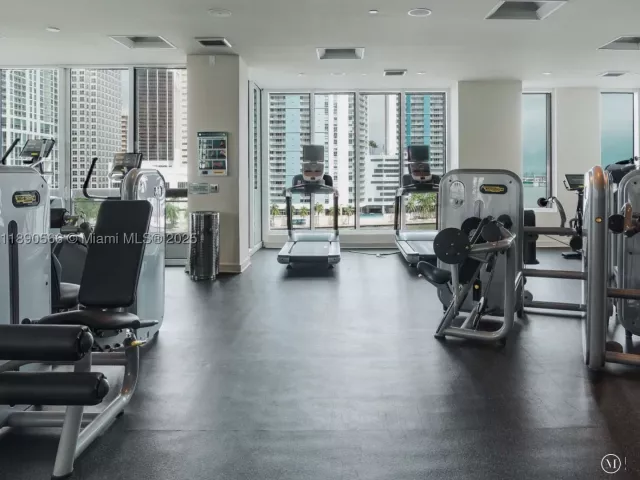 3-bedroom condo for sale in Miami - 900 Brickell Key Blvd 2204 - MondialRealty