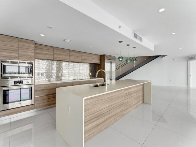 Apartment for sale  Unit #PH711 - photo 6628049