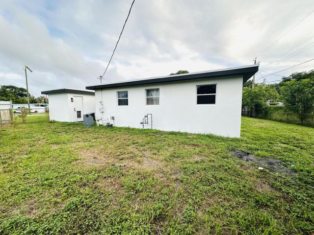 Home for sale at 1865 W Chatham Road - photo 6628500