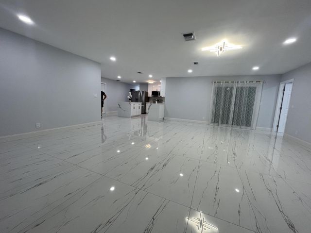 Home for rent at 1720 SW 13th Street - photo 6644499