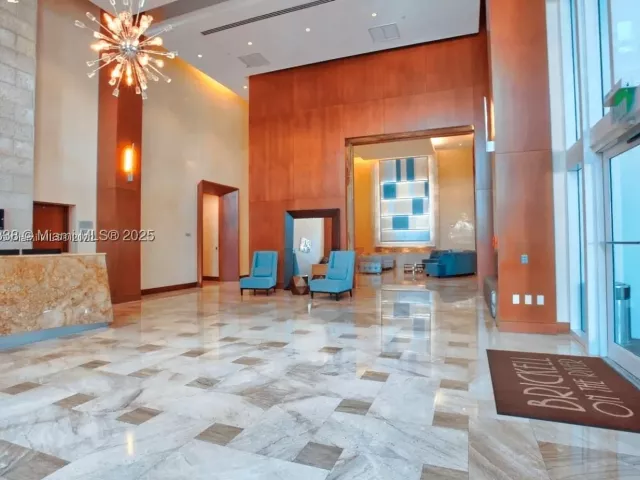 2-bedroom condo for rent in Miami - 41 SE 5th St 2302 - MondialRealty