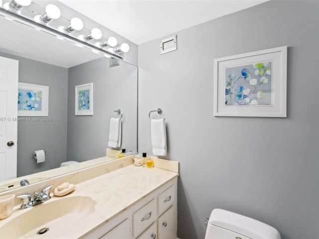 Apartment for sale  Unit #1722 - photo 7446963