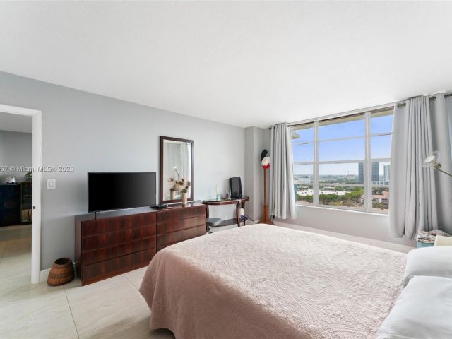 Apartment for sale  Unit #1722 - photo 7446968