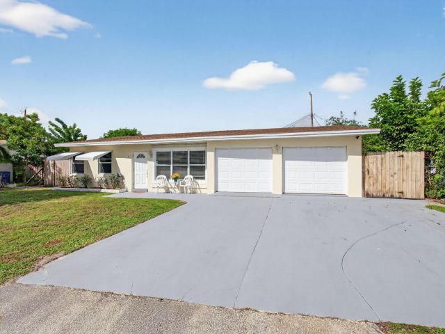 Home for sale at 2841 NE 8th Terrace - photo 6645302