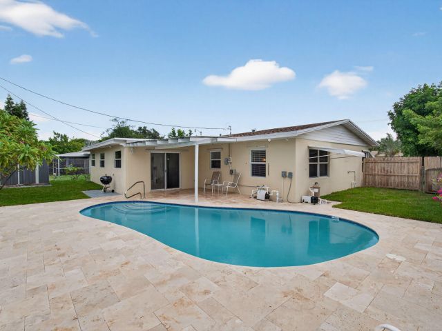 Home for sale at 2841 NE 8th Terrace - photo 6645311