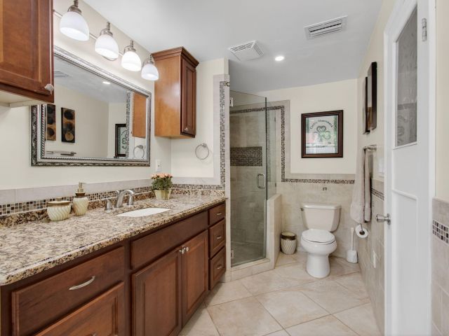 Home for sale at 2841 NE 8th Terrace - photo 6645312