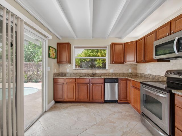 Home for sale at 2841 NE 8th Terrace - photo 6645315