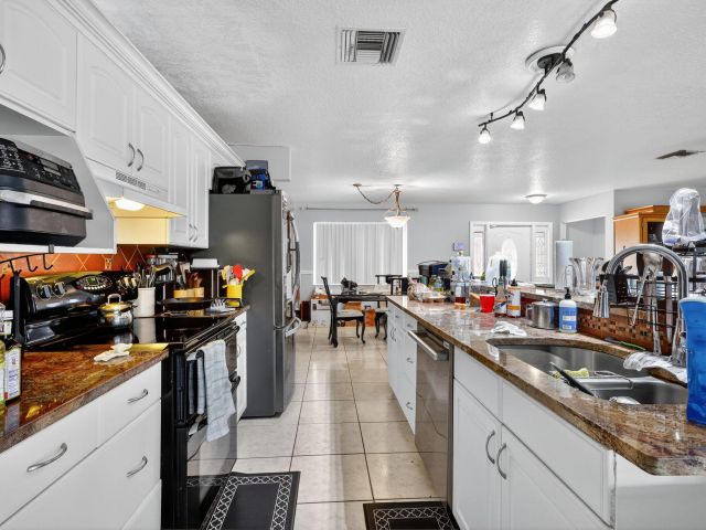 Home for sale at 1413 Westchester Drive N - photo 6628442