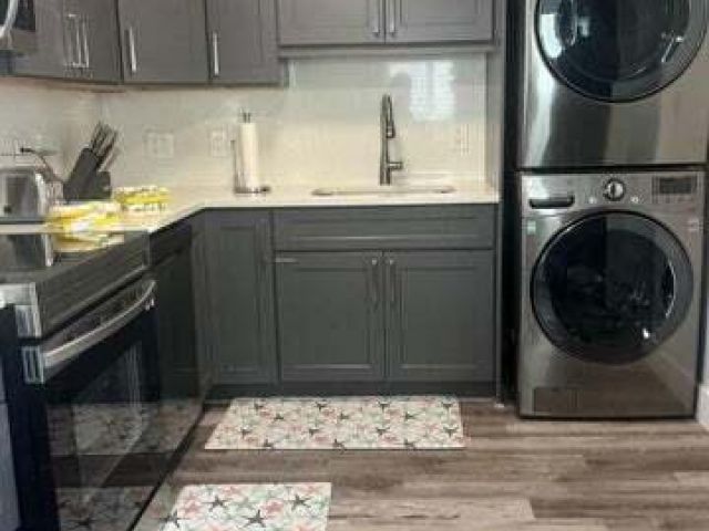 Home for rent at 161 NE 15th Terrace - photo 6785604