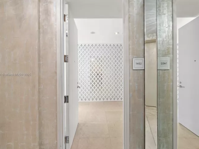 3-bedroom condo for sale in Bal Harbour - 9705 Collins Ave 1402N - MondialRealty