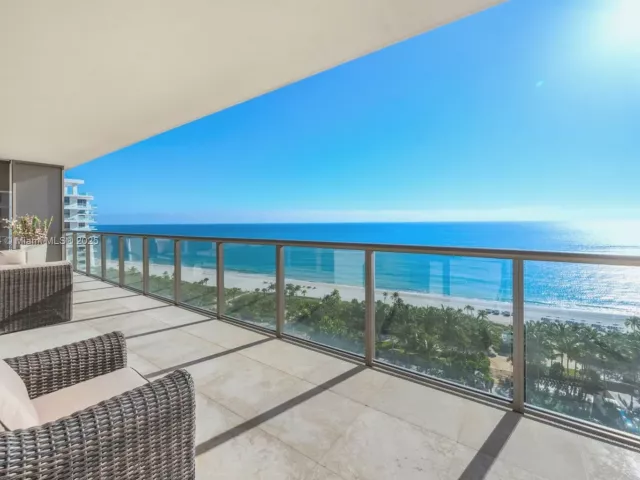 3-bedroom condo for sale in Bal Harbour - 9705 Collins Ave 1402N - MondialRealty