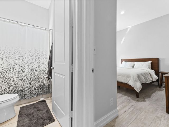 Home for rent at 150 NE 6th Avenue E - photo 6630618