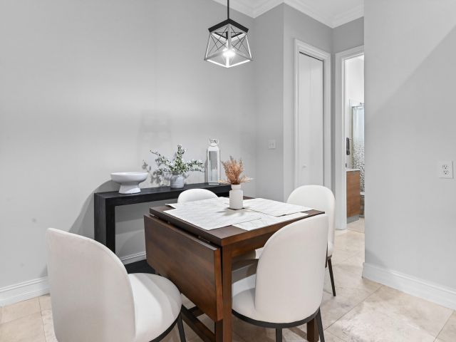 Home for rent at 150 NE 6th Avenue E - photo 6630621