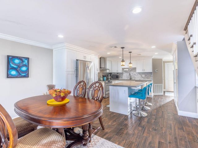 Home for rent at 1038 Jeffery Street - photo 6644486