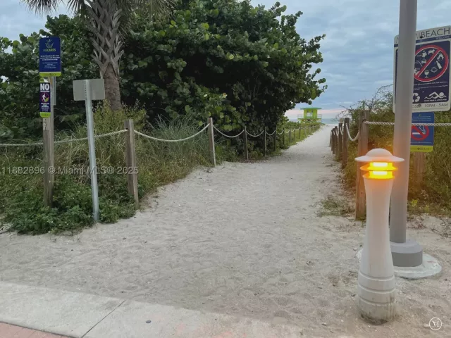 1-bedroom condo for sale in Miami Beach - 5700 Collins Ave 3M - MondialRealty