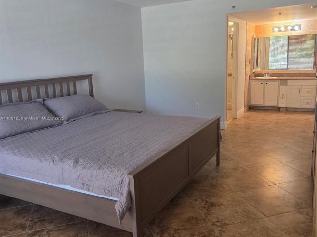 Apartment for rent  Unit #L18 - photo 7442048