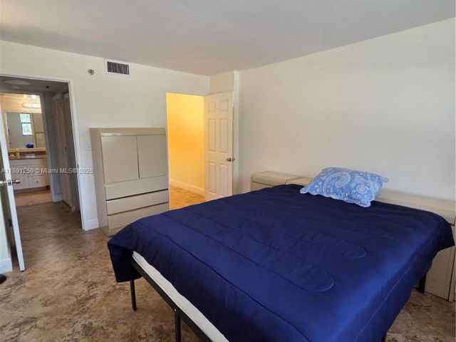 Apartment for rent  Unit #L18 - photo 7442054