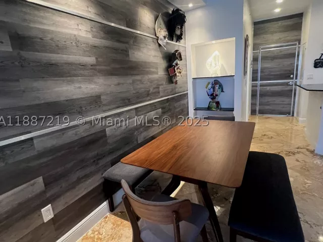 2-bedroom home for rent in Miami Beach - 6917 Collins Ave PH09 - MondialRealty