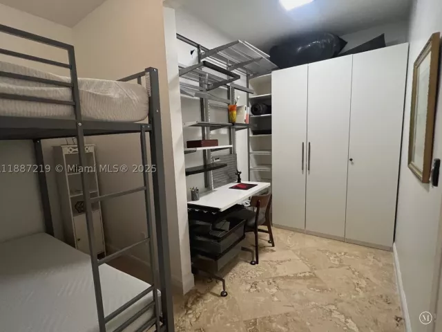 2-bedroom home for rent in Miami Beach - 6917 Collins Ave PH09 - MondialRealty