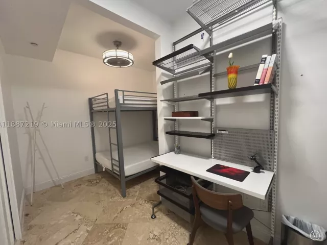 2-bedroom home for rent in Miami Beach - 6917 Collins Ave PH09 - MondialRealty