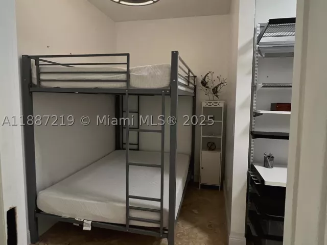 2-bedroom home for rent in Miami Beach - 6917 Collins Ave PH09 - MondialRealty
