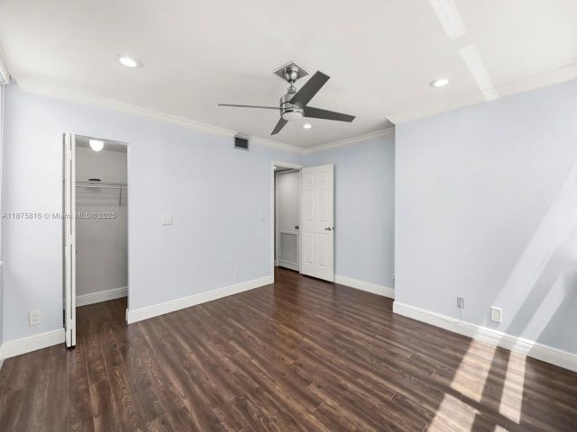 2-bedroom condo for sale in Hollywood - 2301 S Ocean Dr 307 - MondialRealty