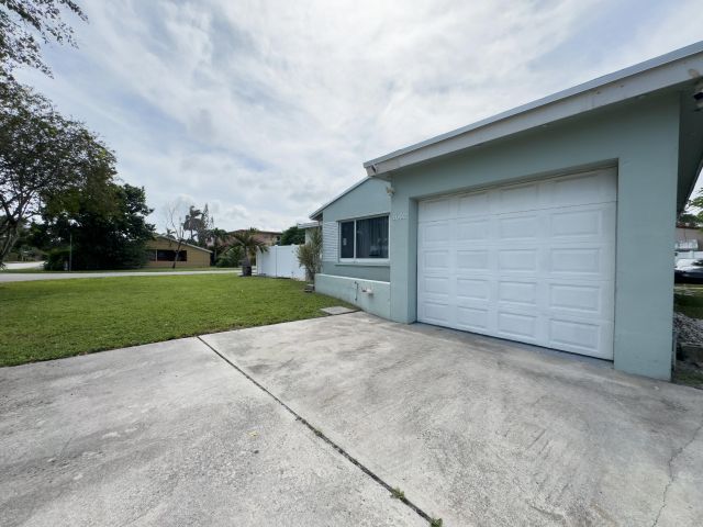 Home for sale at 1602 N 23 Avenue - photo 6644953