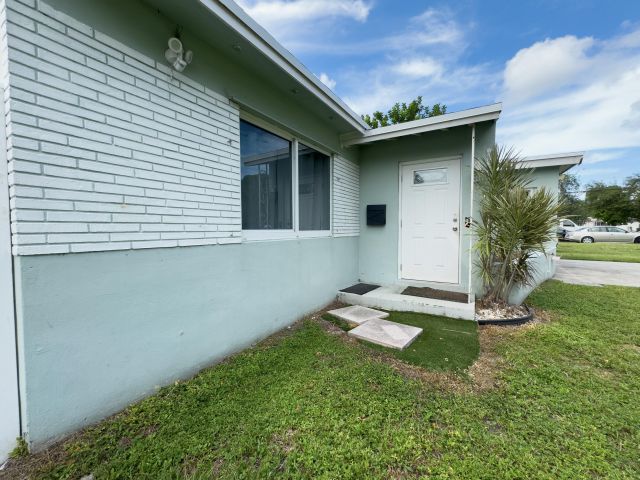 Home for sale at 1602 N 23 Avenue - photo 6644954