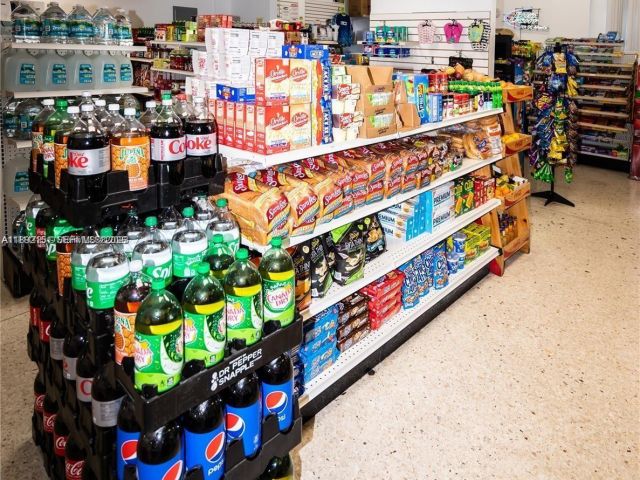 1-bedroom condo for sale in Sunny Isles Beach -  - MondialRealty