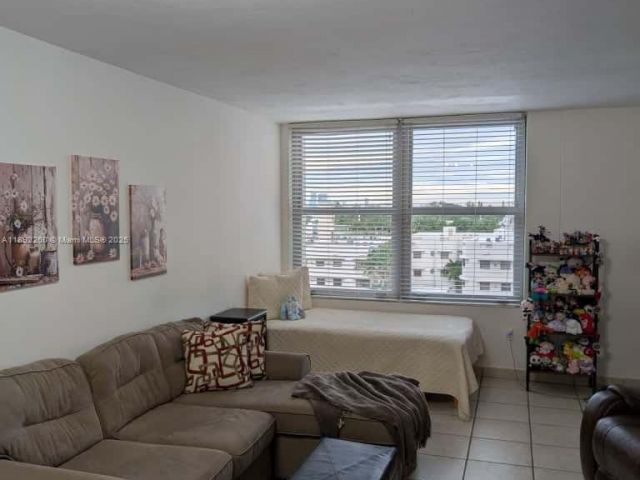 Apartment for sale  Unit #736 - photo 7443700