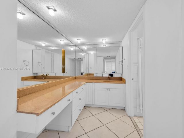 Apartment for rent  Unit #311 - photo 7438290