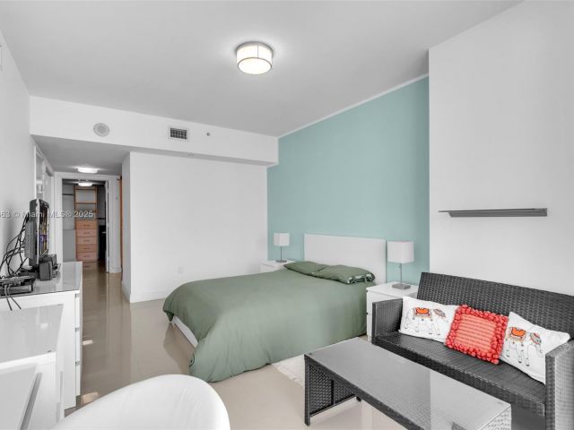 Apartment for sale  Unit #1601 - photo 6630027